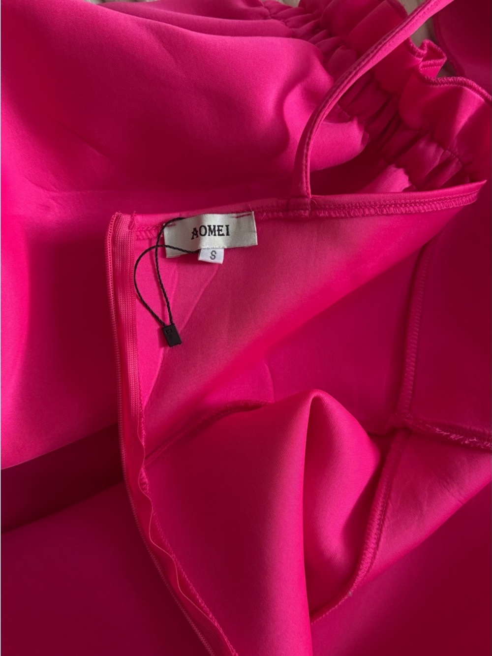 Off-Shoulder Fuchsia Mini Dress - Picture 3 of 5